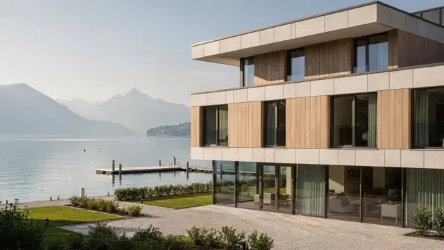Modernes Hotel am österreichischen Bodenseeufer in Hard mit Blick auf den See