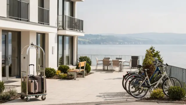 Lakeside Hotel in Hagnau am Bodensee mit Blick auf den Bodensee und Promenade